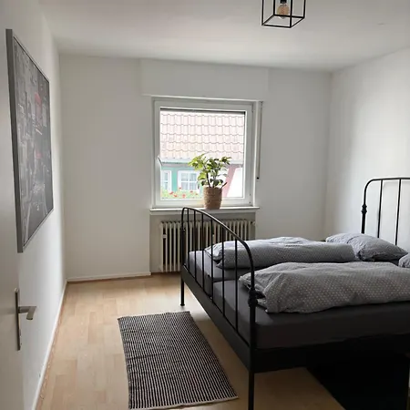 Apartment Village *